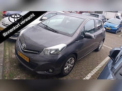 Toyota Yaris - 1.3 VVT-i Dynamic Automaat | Navigatie | Parkeersensoren | Climate Control | Camera |