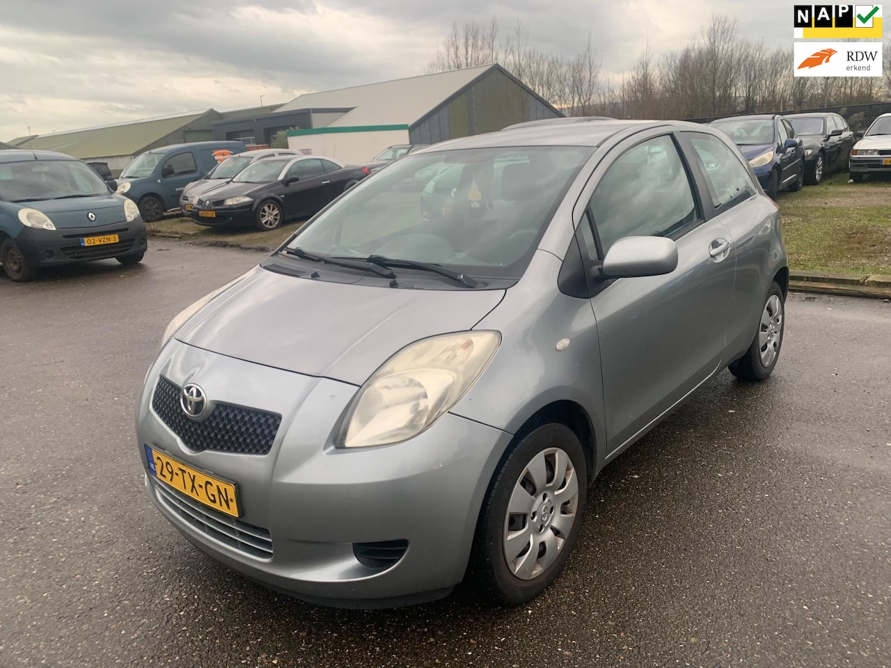 Toyota Yaris - 1.0 VVT-i Sol 1.0 VVTi Sol - AutoWereld.nl