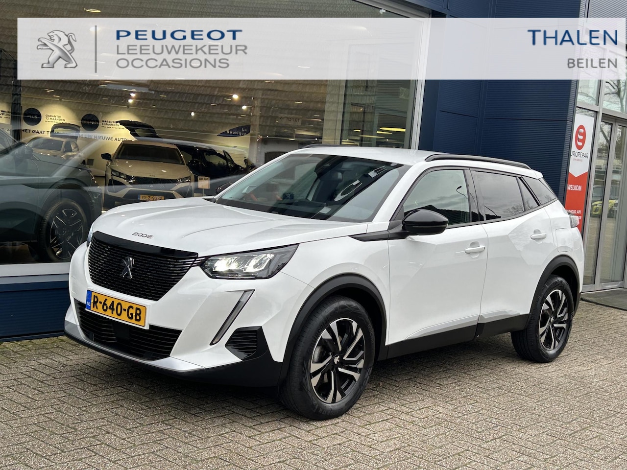 Peugeot 2008 - 1.2 Turbo 130PK Allure Pack | Automaat | Navigatie | 3D Virtual Cockpit | LED Verlichting - AutoWereld.nl