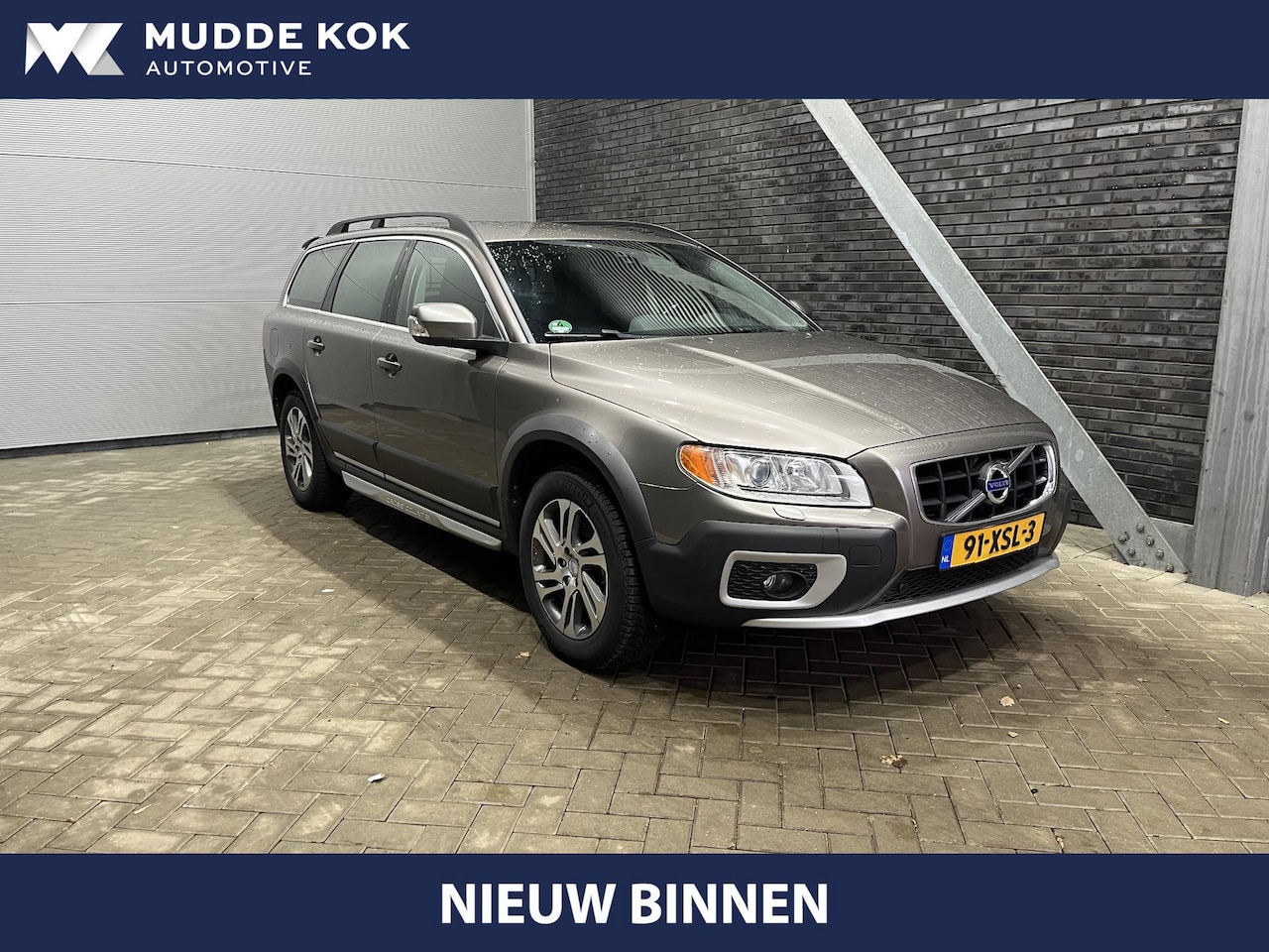 Volvo XC70 - 2.4 D5 AWD Momentum | Aut | Stoelverwarming | Leder | Camera | Elektrische Achterklep | Tr - AutoWereld.nl