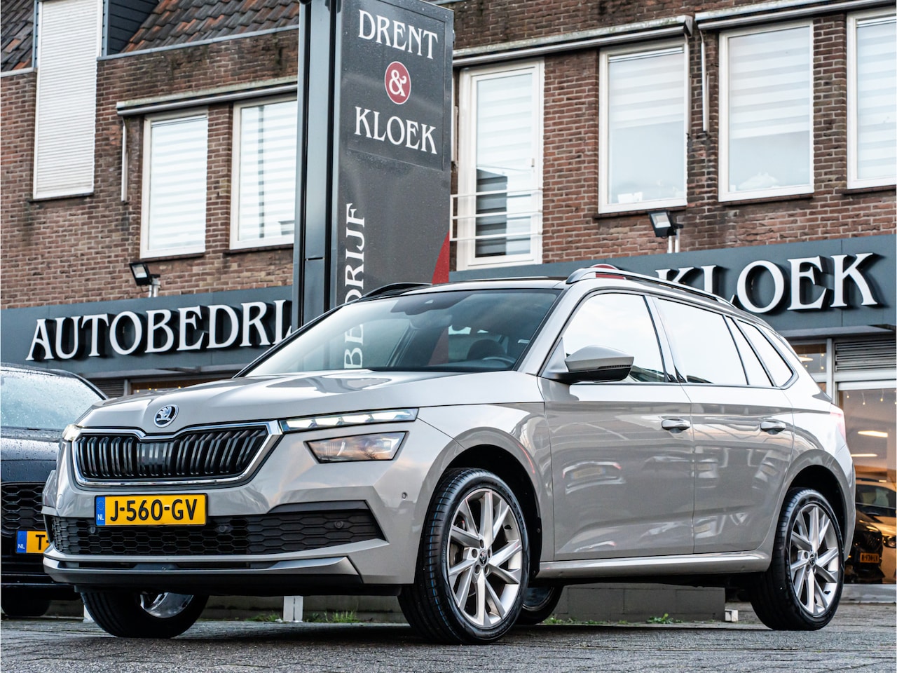 Skoda Kamiq - 1.5 TSI ACT Sport Business ORG NL PANO SCHAALSTOELEN CAMERA TREKHAAK BOMVOL!! - AutoWereld.nl