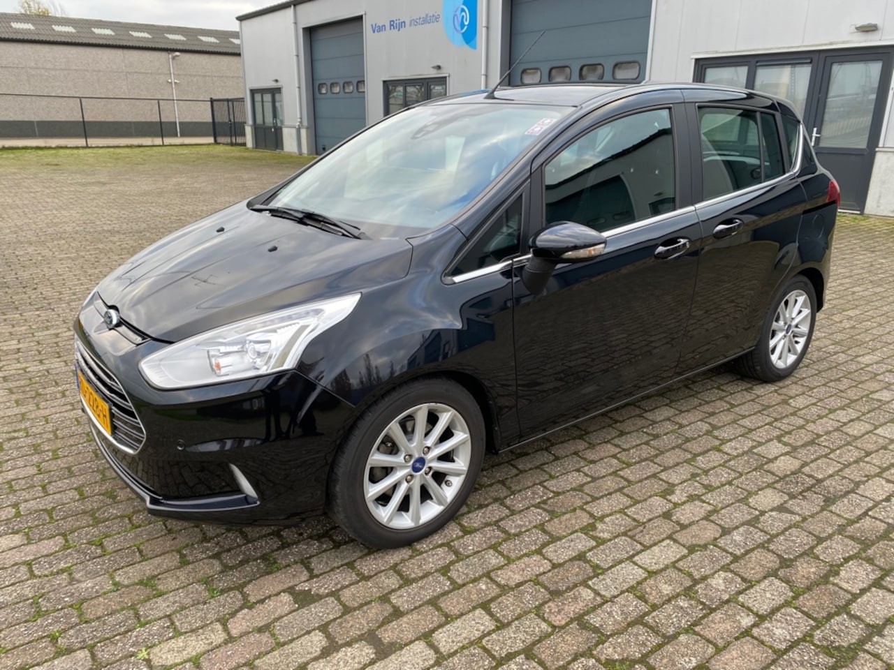 Ford B-Max - 1.0 EcoBoost Titanium 1.0 EcoBoost Titanium - AutoWereld.nl