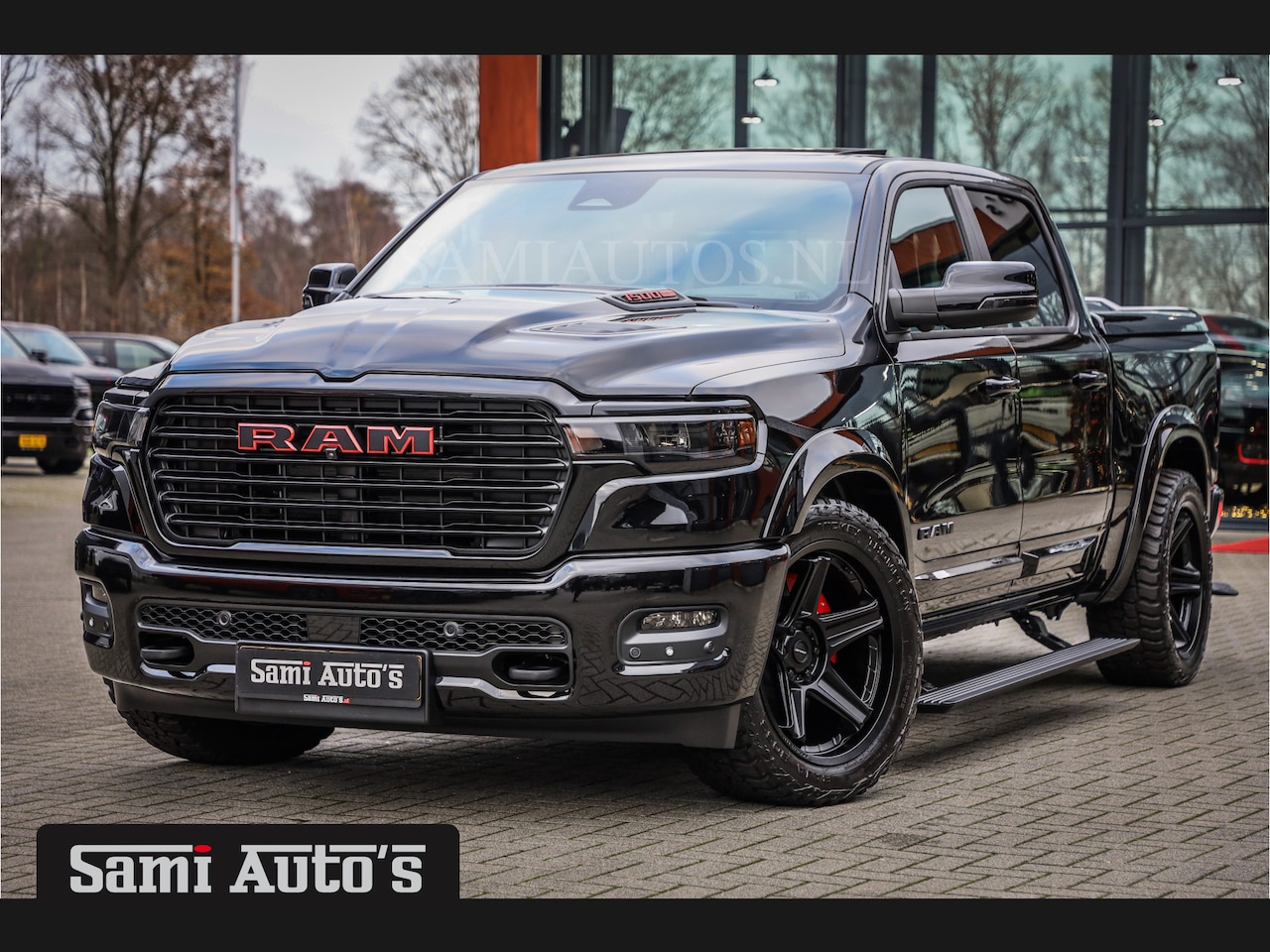 Dodge Ram Pick Up - NIGHT PREMIUM 2025 | BOM VOL + 14.4 INCH SCHERM | LUCHTVERING | HUD | 420PK 636 Nm | PRIJS - AutoWereld.nl