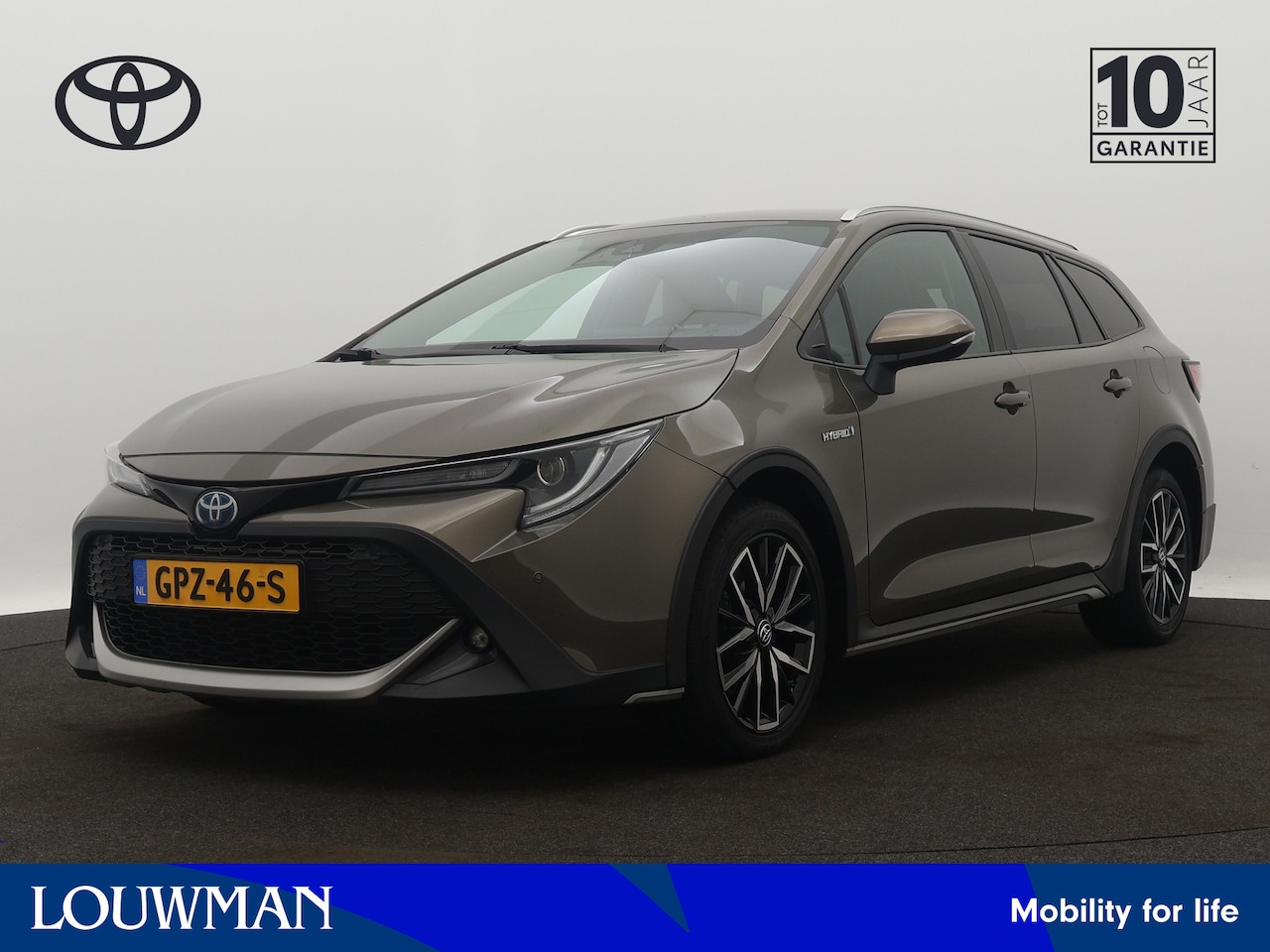 Toyota Corolla Touring Sports - 2.0 Hybrid TS Trek Limited | Elektrisch bedienbare achterklep | Stoelverwarming | Navigati - AutoWereld.nl