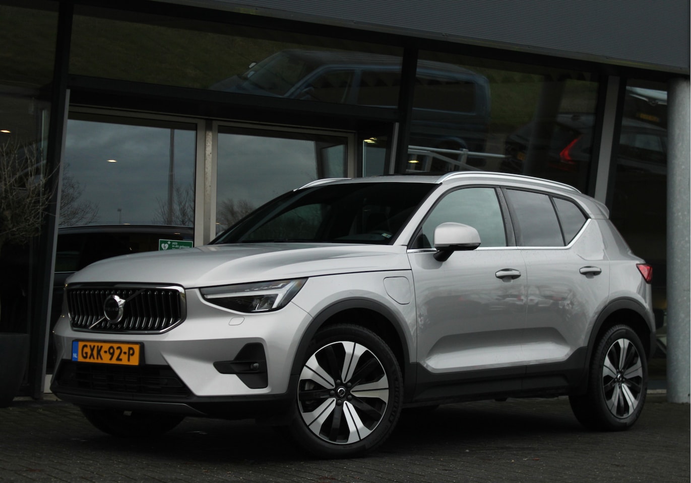 Volvo XC40 - T4 Recharge Ultimate Bright | Adaptive Cruise | Harman/Kardon | Panoramadak | Lighting-Pac - AutoWereld.nl