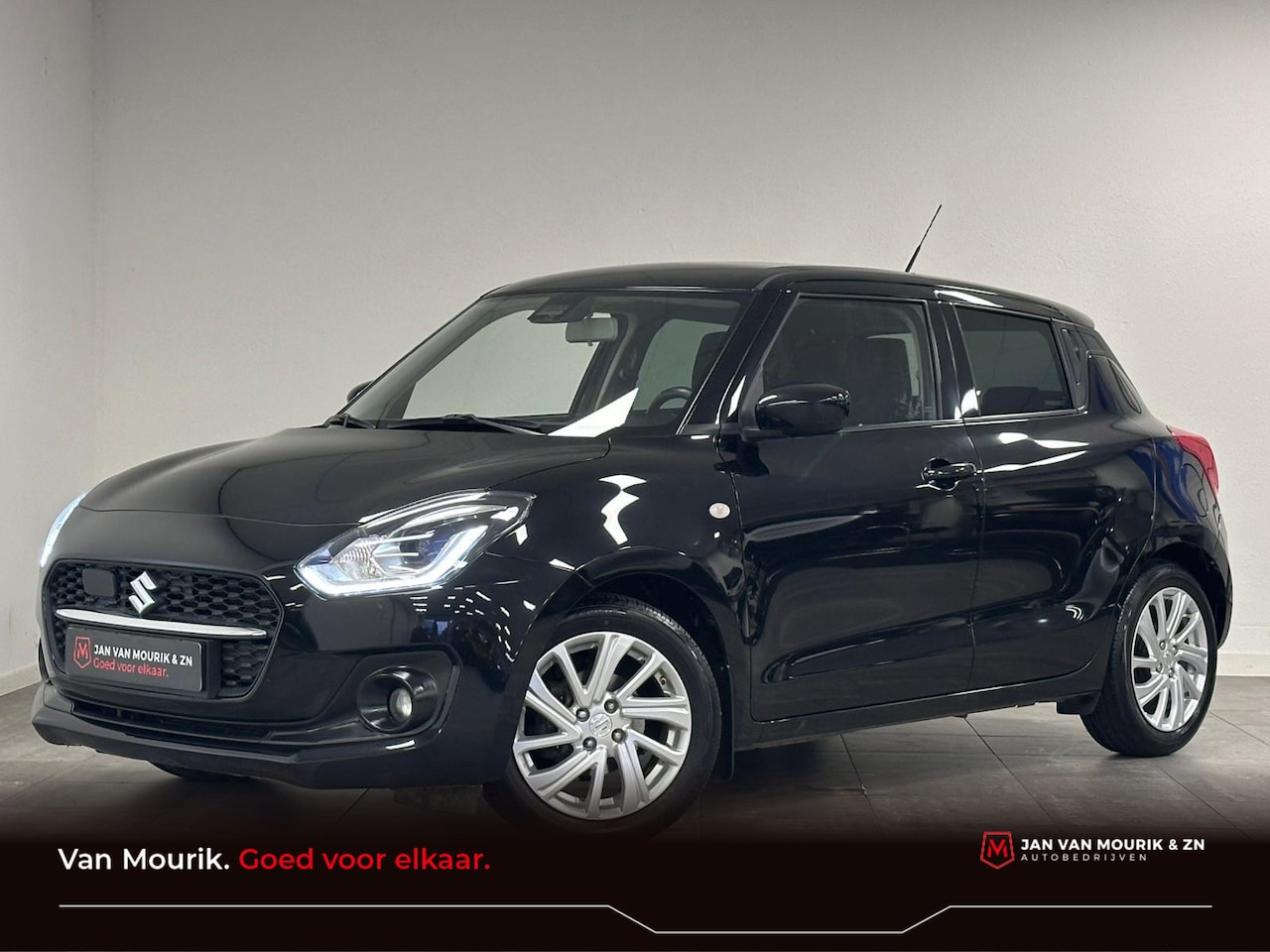 Suzuki Swift - 1.2 Select Smart Hybrid | Adaptive Cruise Control | Stoelverwarming - AutoWereld.nl