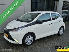 Toyota Aygo - 1.0 VVT-i x Airco/Elektrische ramen/LED