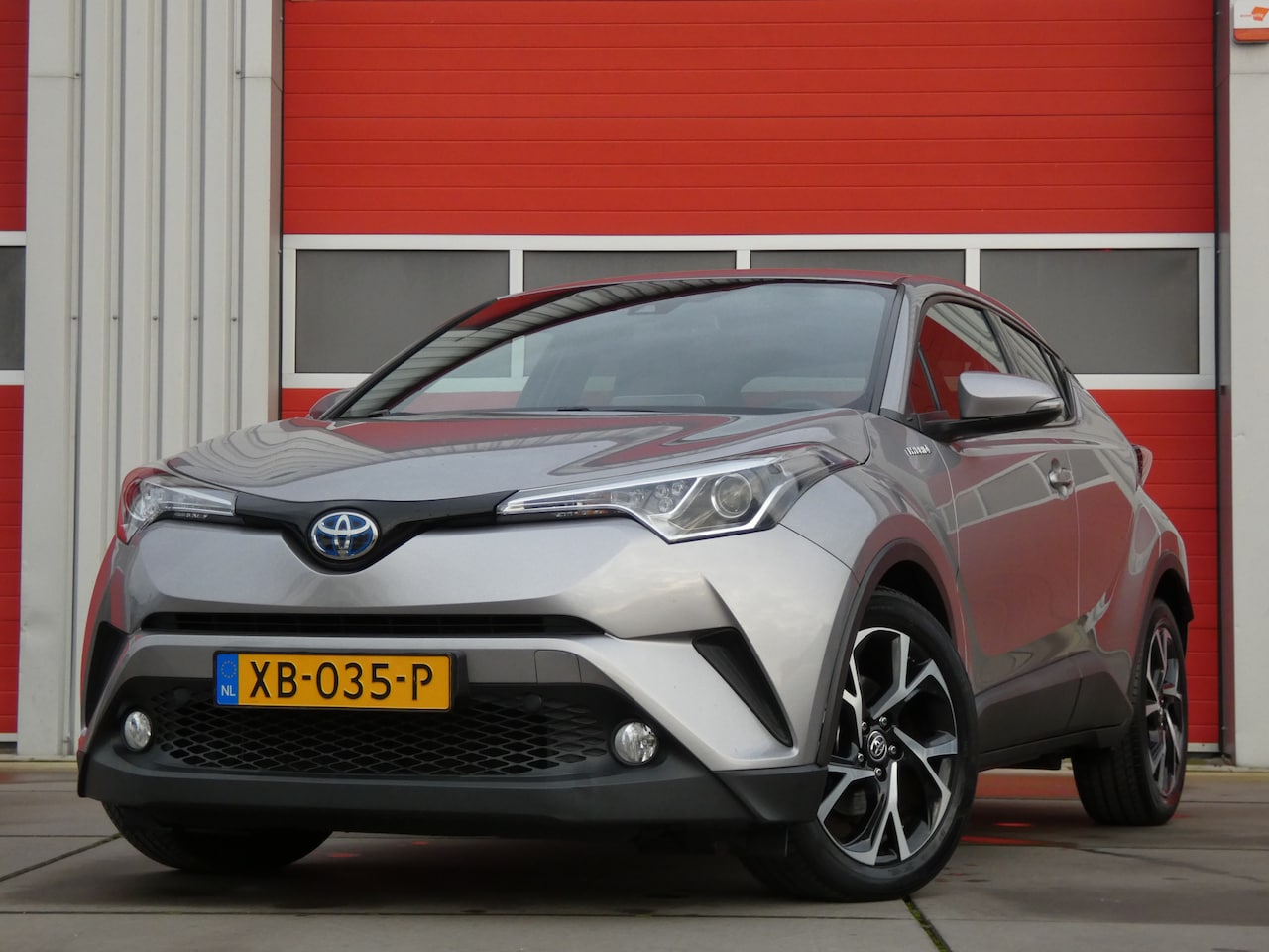 Toyota C-HR - 1.8 Hybrid Dynamic/ lage km/ zeer mooi! - AutoWereld.nl