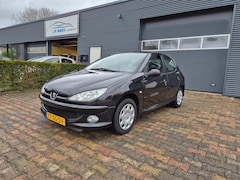 Peugeot 206 - 1.4 Air-line 3 NIEUWE APK DISTRIBUTIE