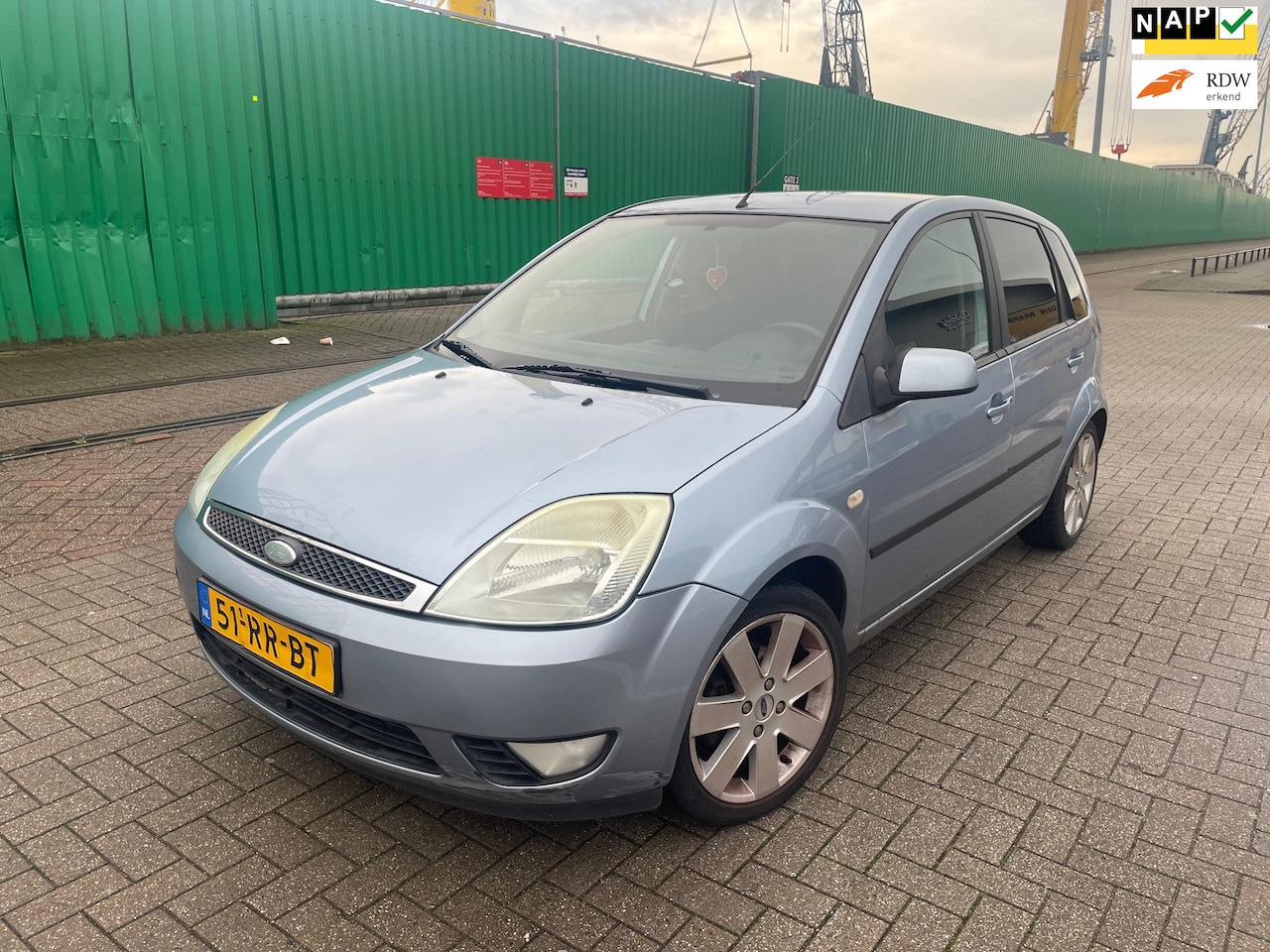 Ford Fiesta - 1.4-16V Futura KOPPELING SLIPT /RIJDT WEL - AutoWereld.nl