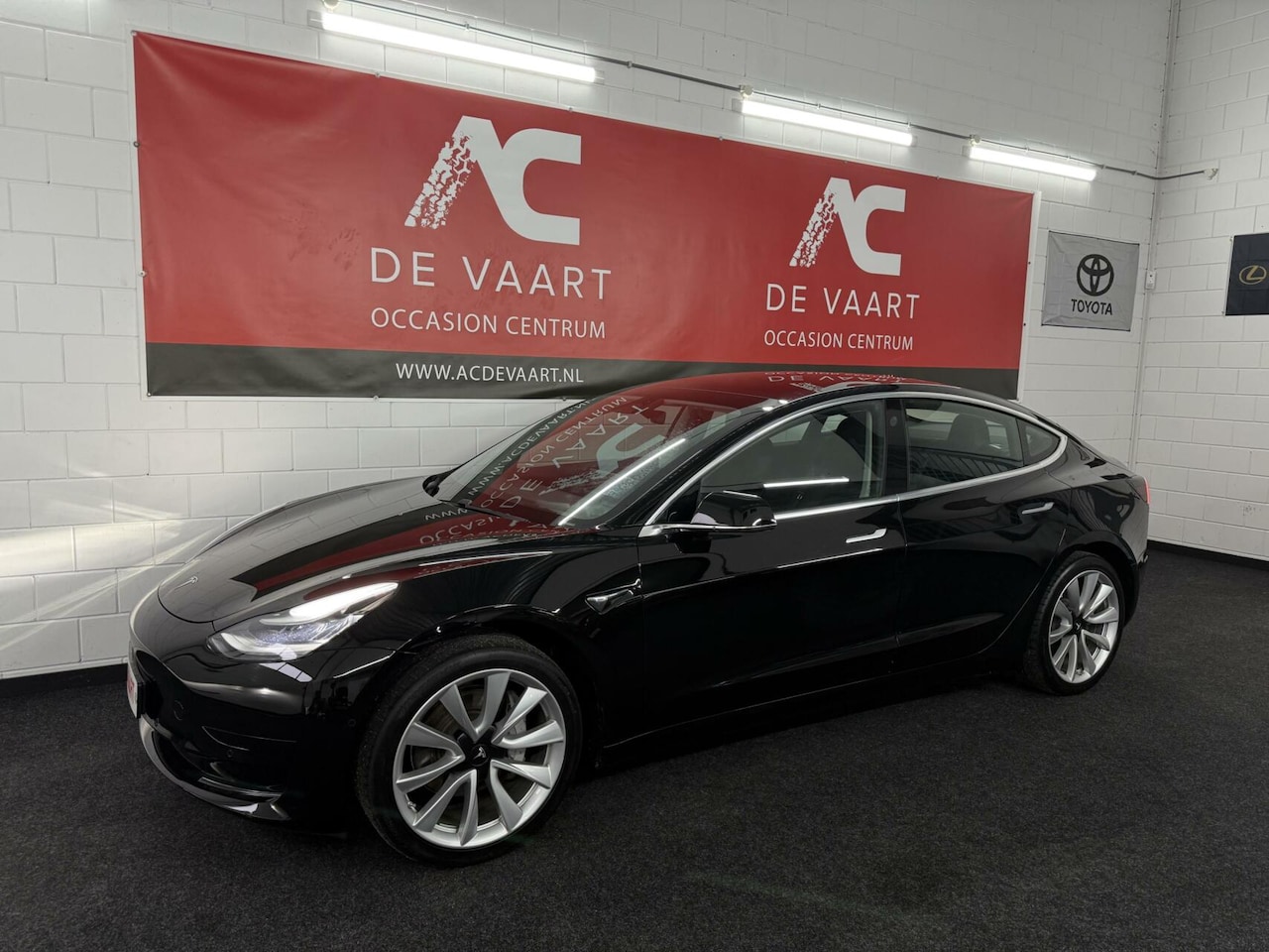 Tesla Model 3 - Standard RWD Plus 60 kWh - AUTOPILOT/PANO/NAP - AutoWereld.nl