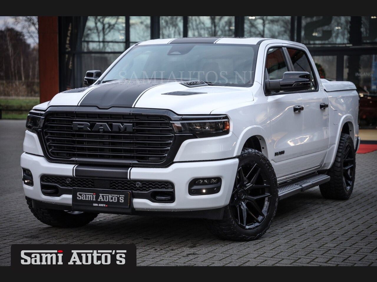 Dodge Ram Pick Up - PREMIUM NIGHT 2025 | BOM VOL + 14.4 INCH SCHERM | LUCHTVERING | HUD | HURRICAN 420PK 636 N - AutoWereld.nl