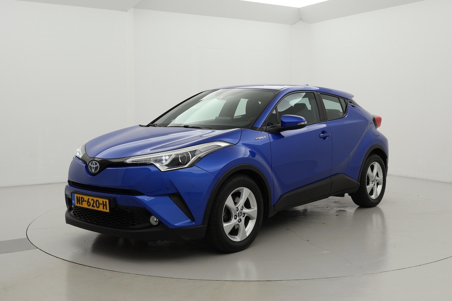 Toyota C-HR - 1.8 Hybrid Dynamic Trekhaak Navigatie - AutoWereld.nl