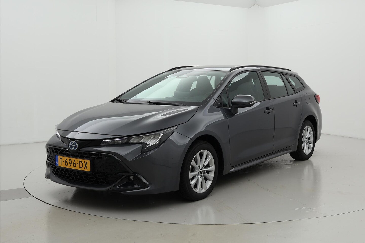 Toyota Corolla Touring Sports - Hybrid 140 Active Apple / Android auto - AutoWereld.nl