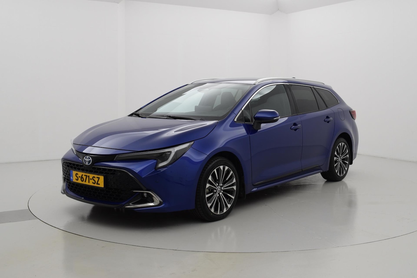 Toyota Corolla Touring Sports - 1.8 Hybrid First Edition 1.8 Hybrid First Edition - AutoWereld.nl