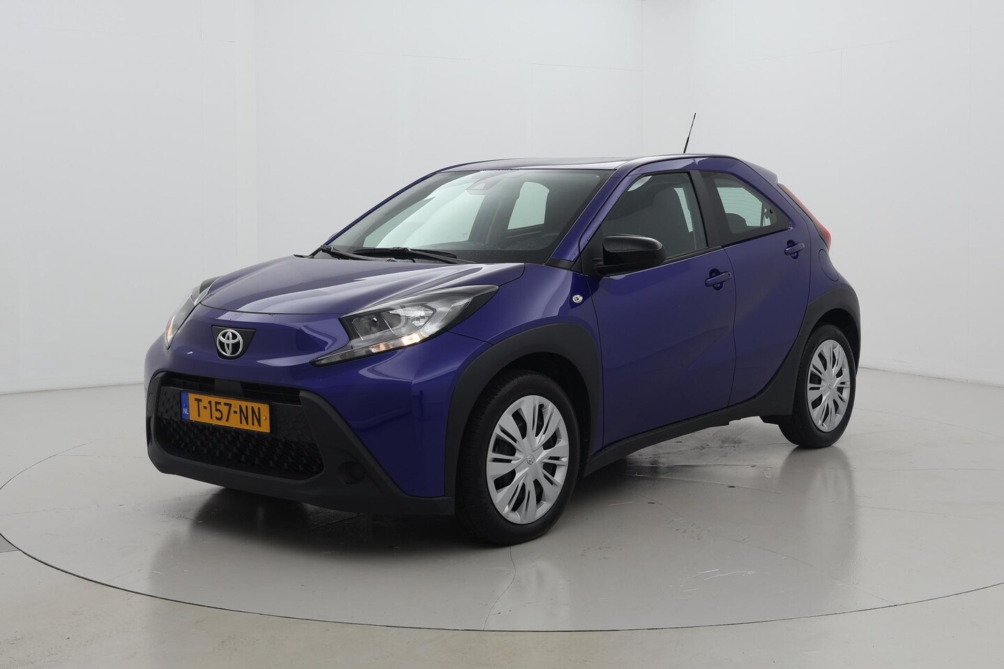 Toyota Aygo X - 1.0 VVT-i MT play 1.0 VVT-i MT play 5-deurs - AutoWereld.nl