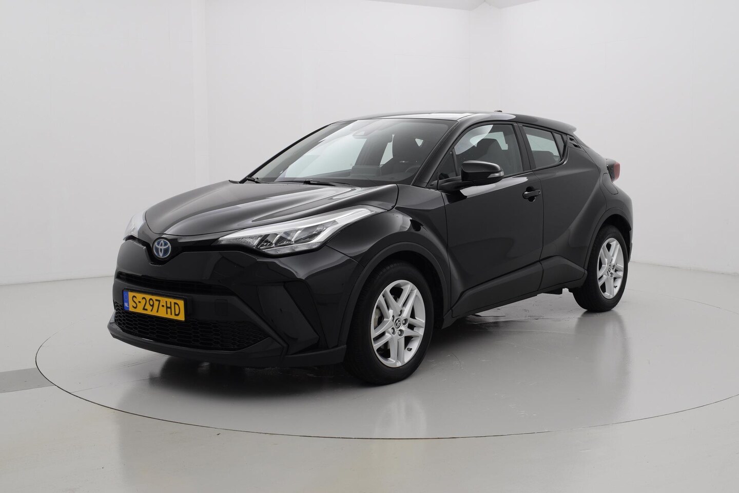 Toyota C-HR - 1.8 Hybrid Active Apple/Android Automaat - AutoWereld.nl