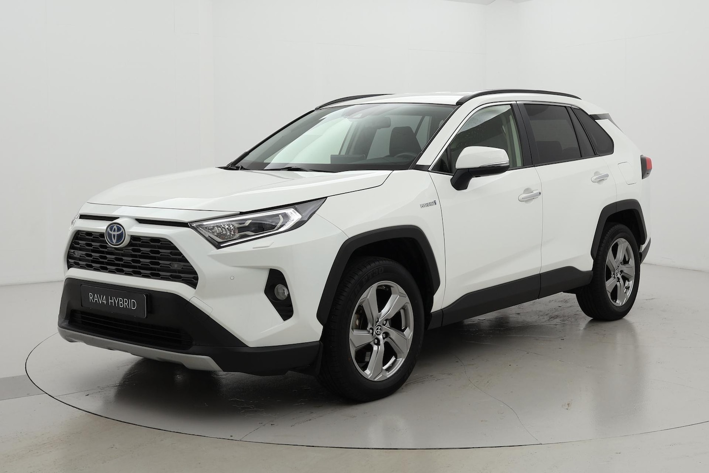 Toyota RAV4 - 2.5 Hybrid AWD Executive Trekhaak Dodehoek - AutoWereld.nl