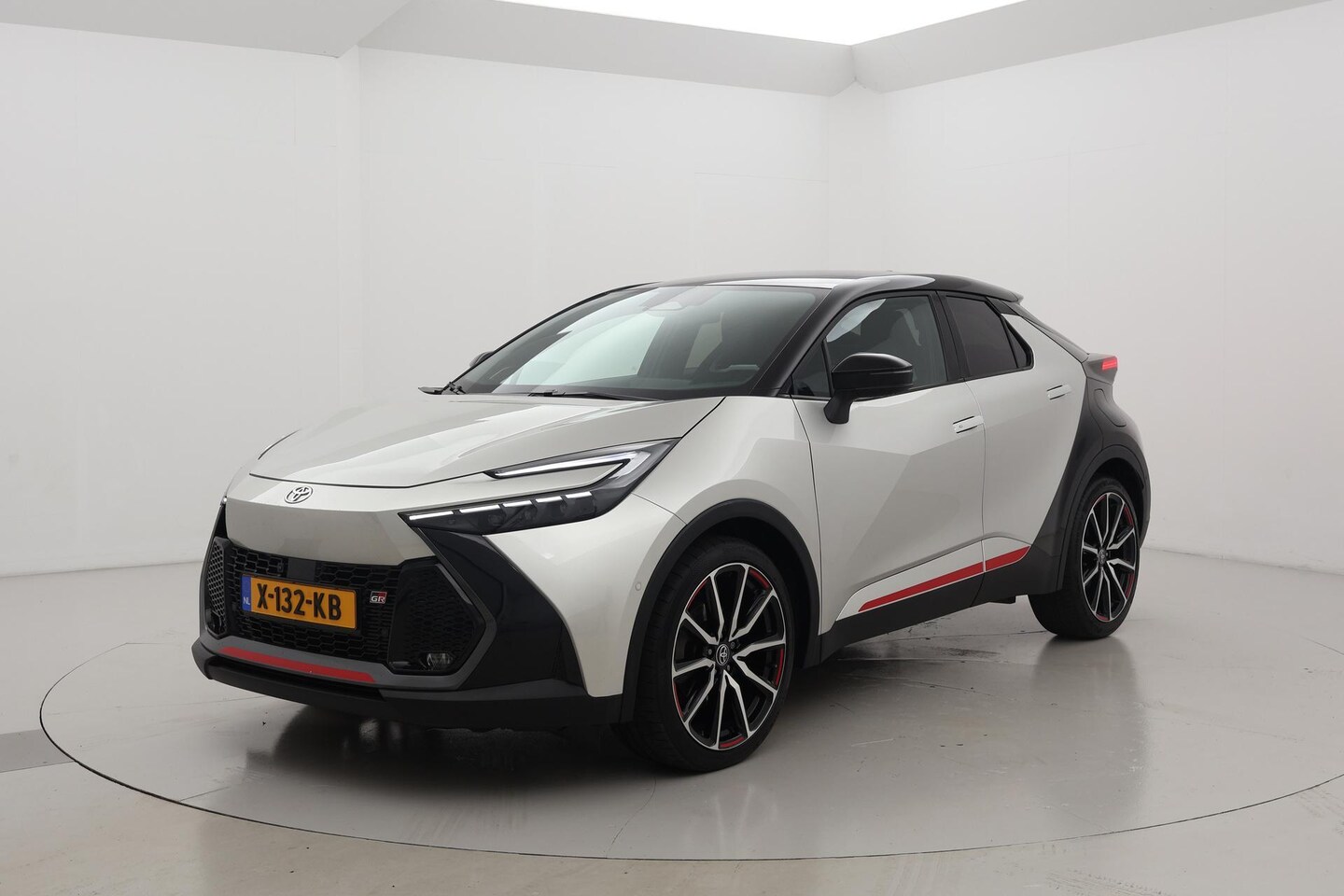 Toyota C-HR - 2.0 High Power Hybrid GR SPORT Première Edition 2.0 High Power Hybrid GR SPORT Premiere Edition - AutoWereld.nl