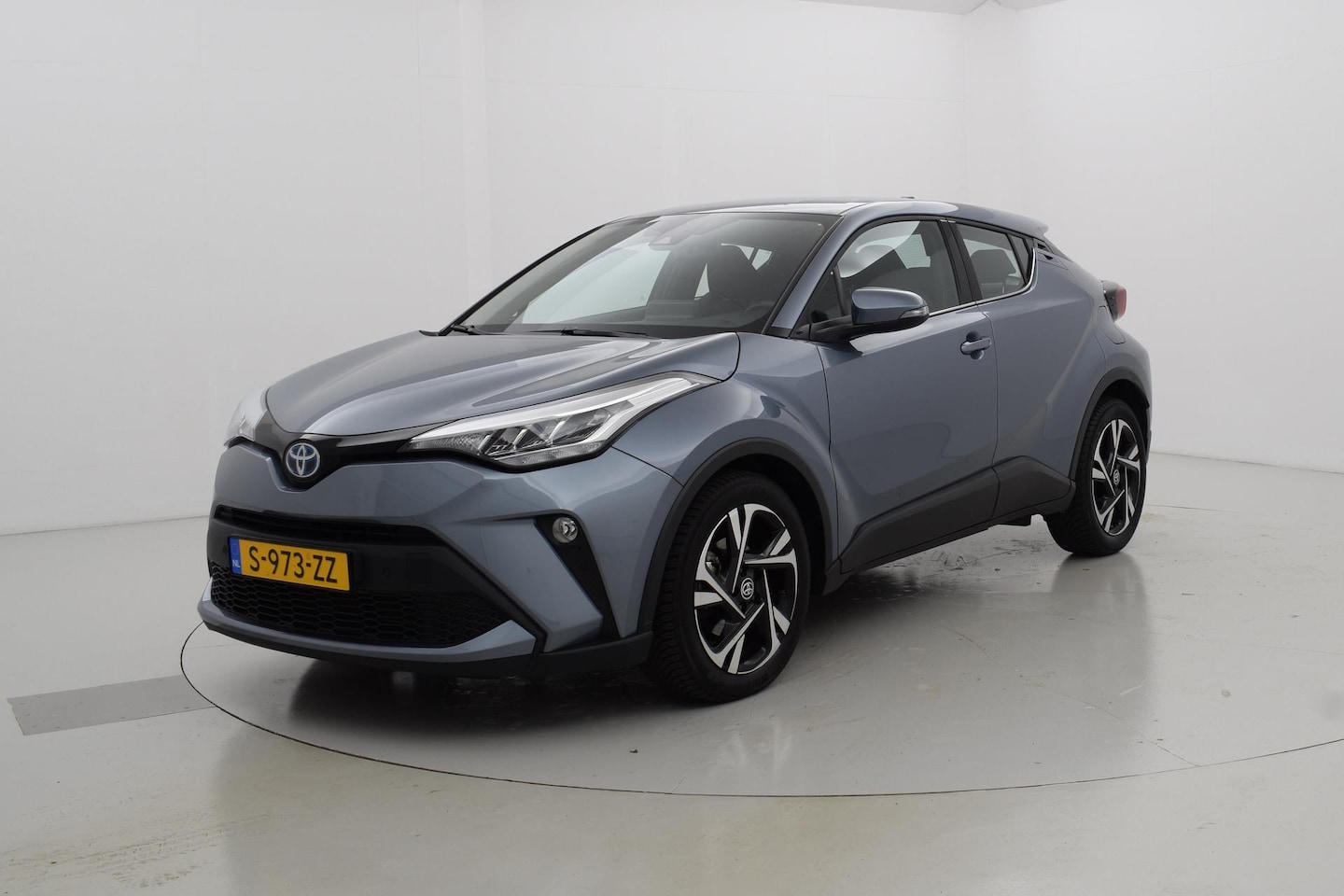 Toyota C-HR - 1.8 Hybrid Dynamic Dodehoek Apple\Android Automaat - AutoWereld.nl