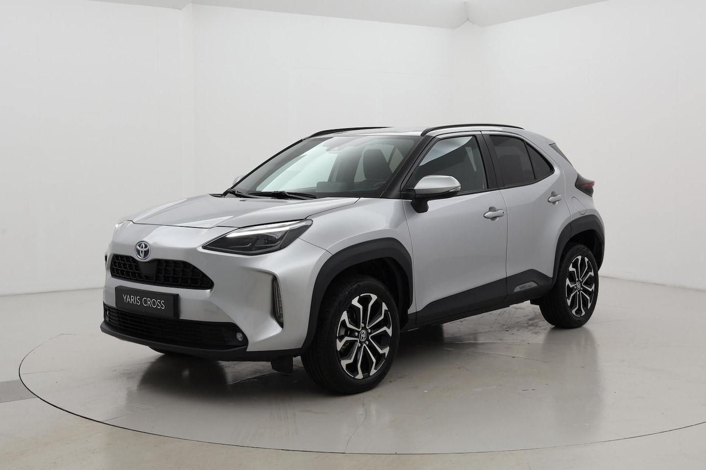 Toyota Yaris Cross - 1.5 Hybrid Dynamic Stuur/Stoelverwarming - AutoWereld.nl