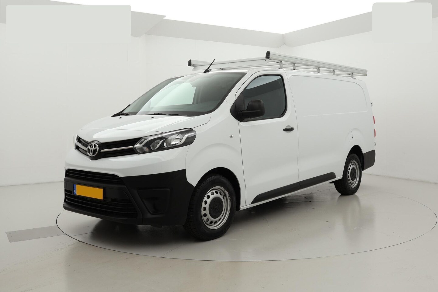 Toyota PROACE Long Worker - 2.0 D-4D Live Trekhaak Imperiaal Navi - AutoWereld.nl