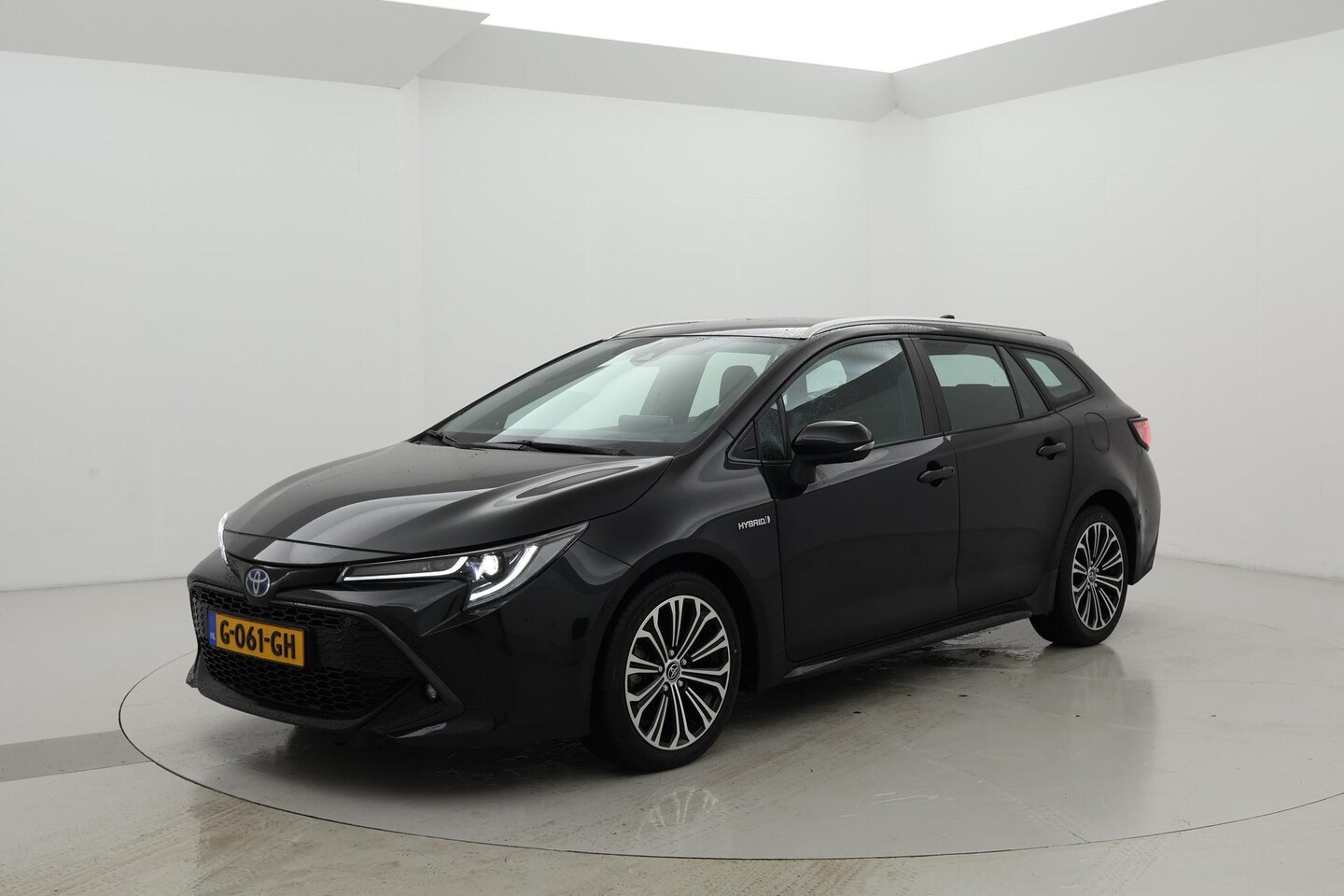 Toyota Corolla Touring Sports - 1.8 Hybrid Business Intro Head-Up - AutoWereld.nl