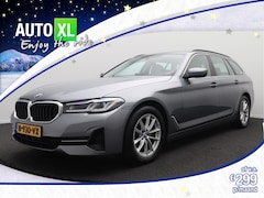 BMW 5-serie Touring - 520d Business+ Memory Camera Carplay Digi. Dash