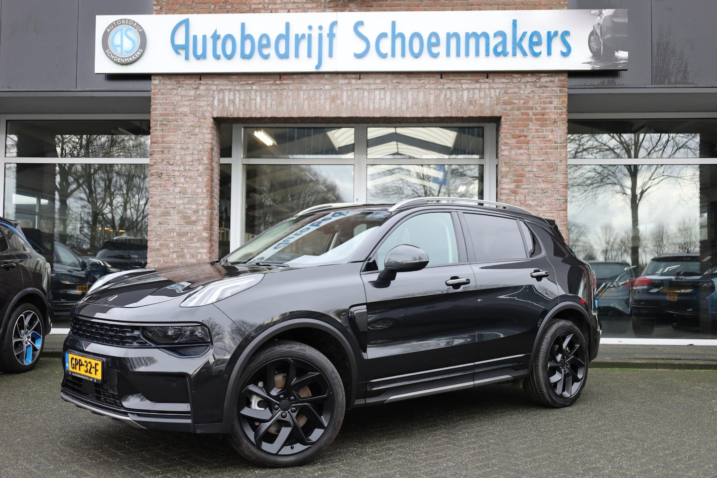 Lynk & Co 01 - 1.5 261PK! BLACKLINE! PANO/SCHUIF INFINITY DAB NAVI CARPLAY CAMERA STOELVERWARMING ELEK.AC - AutoWereld.nl