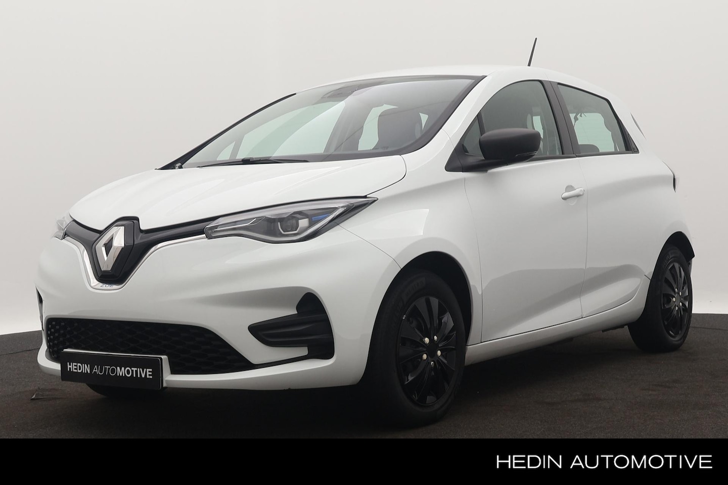 Renault Zoe - R110 Life 52 kWh (HUUR ACCU) Navigatie | Elektrische ramen voor | DAB Radio | Airco - AutoWereld.nl