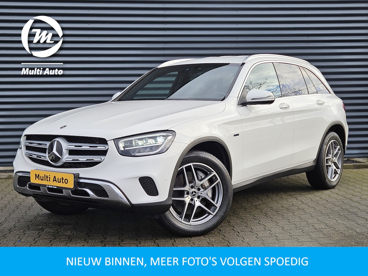 Mercedes-Benz GLC-klasse - 300e 4MATIC AMG Plug In Hybrid Dealer O.H PHEV | Apple Carplay | Camera | Alcantara Sports - AutoWereld.nl