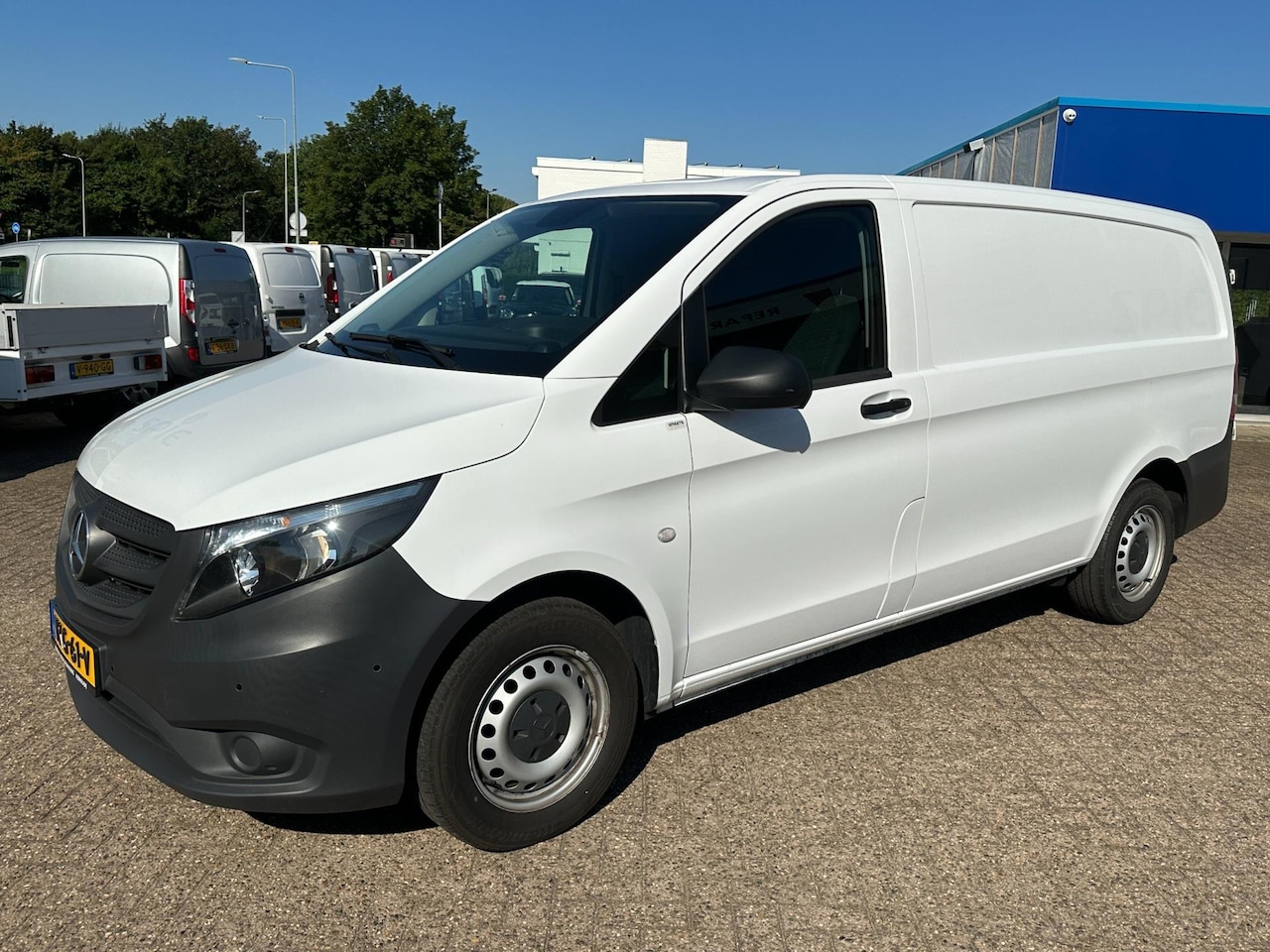 Mercedes-Benz Vito - 116 CDI Lang Airco/ Cruise/ Camera/ Trekhaak/ PDC - AutoWereld.nl