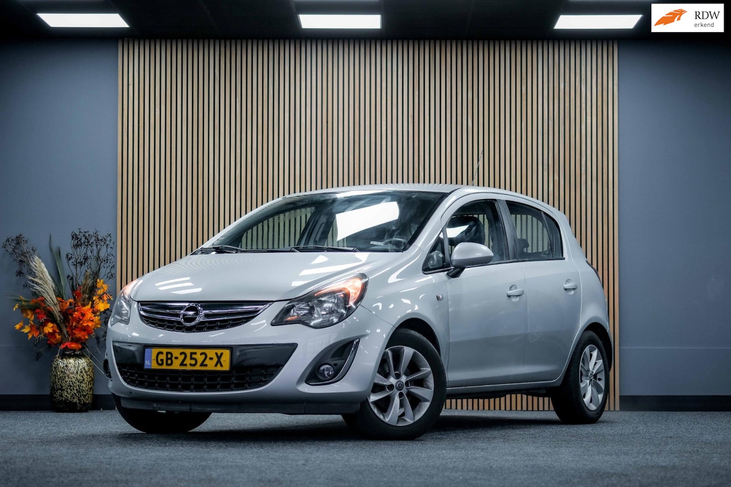 Opel Corsa - 1.4-16V Berlin | Cruise | Airco - AutoWereld.nl