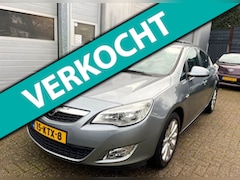 Opel Astra - 1.6 Cosmo 2010-Leder-Navi-Clima-Cruise-Trekhaak