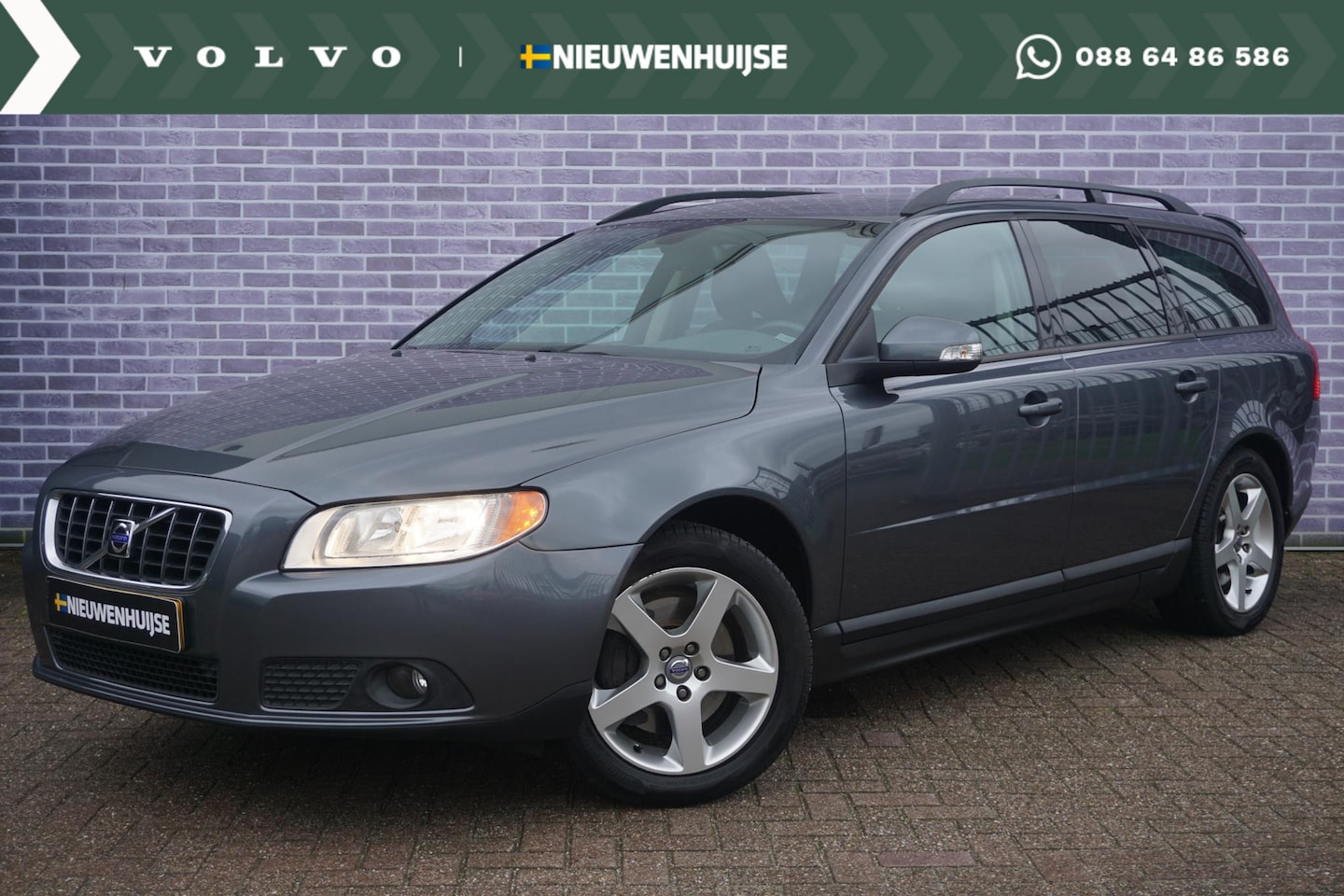 Volvo V70 - 2.5T Kinetic | Youngtimer | Estate-line | Bluetooth | Trekhaak | Spoiler | - AutoWereld.nl