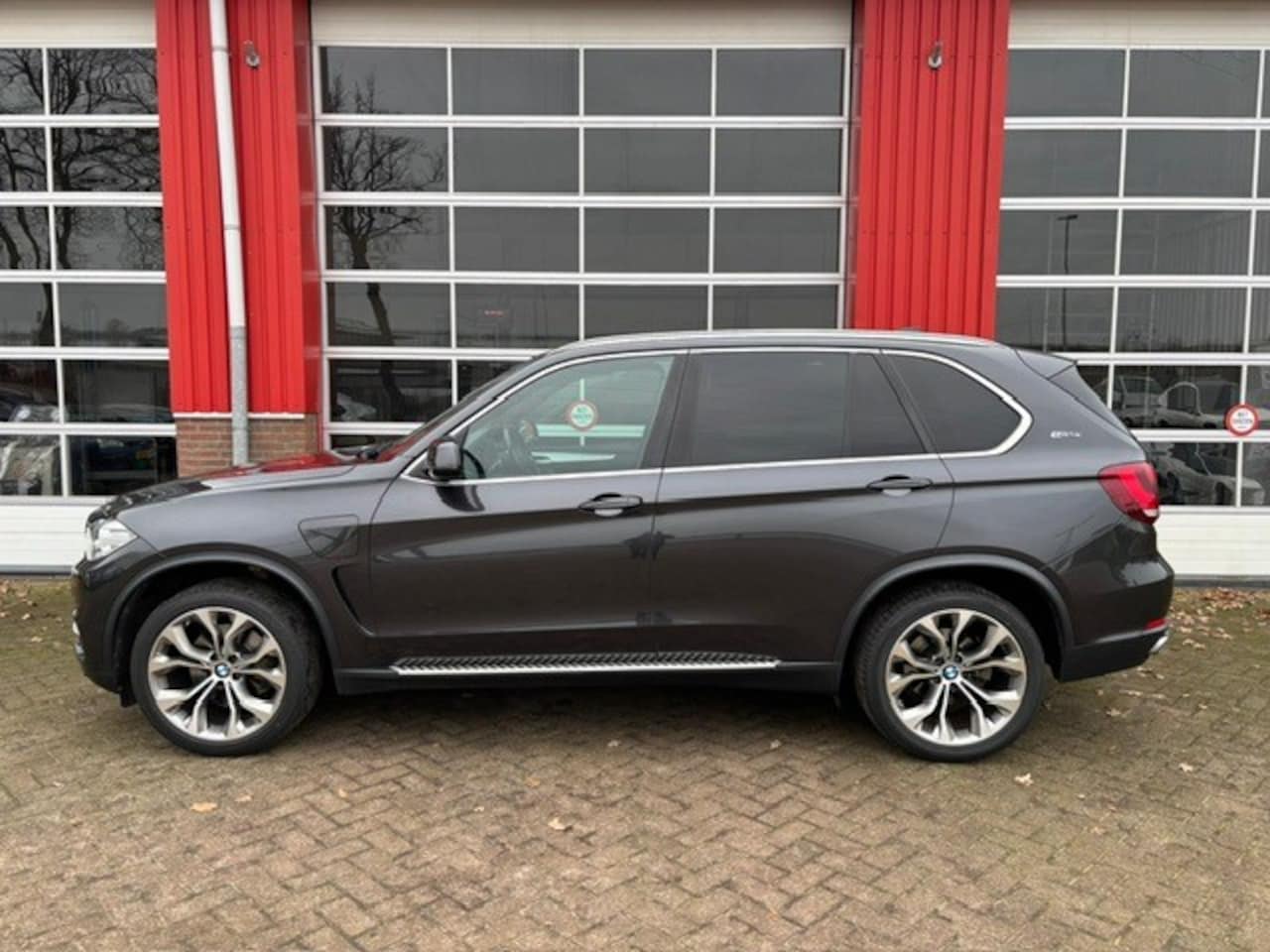 BMW X5 - xDrive40e High Executive Pano Trekhaak Harman Kardon - AutoWereld.nl