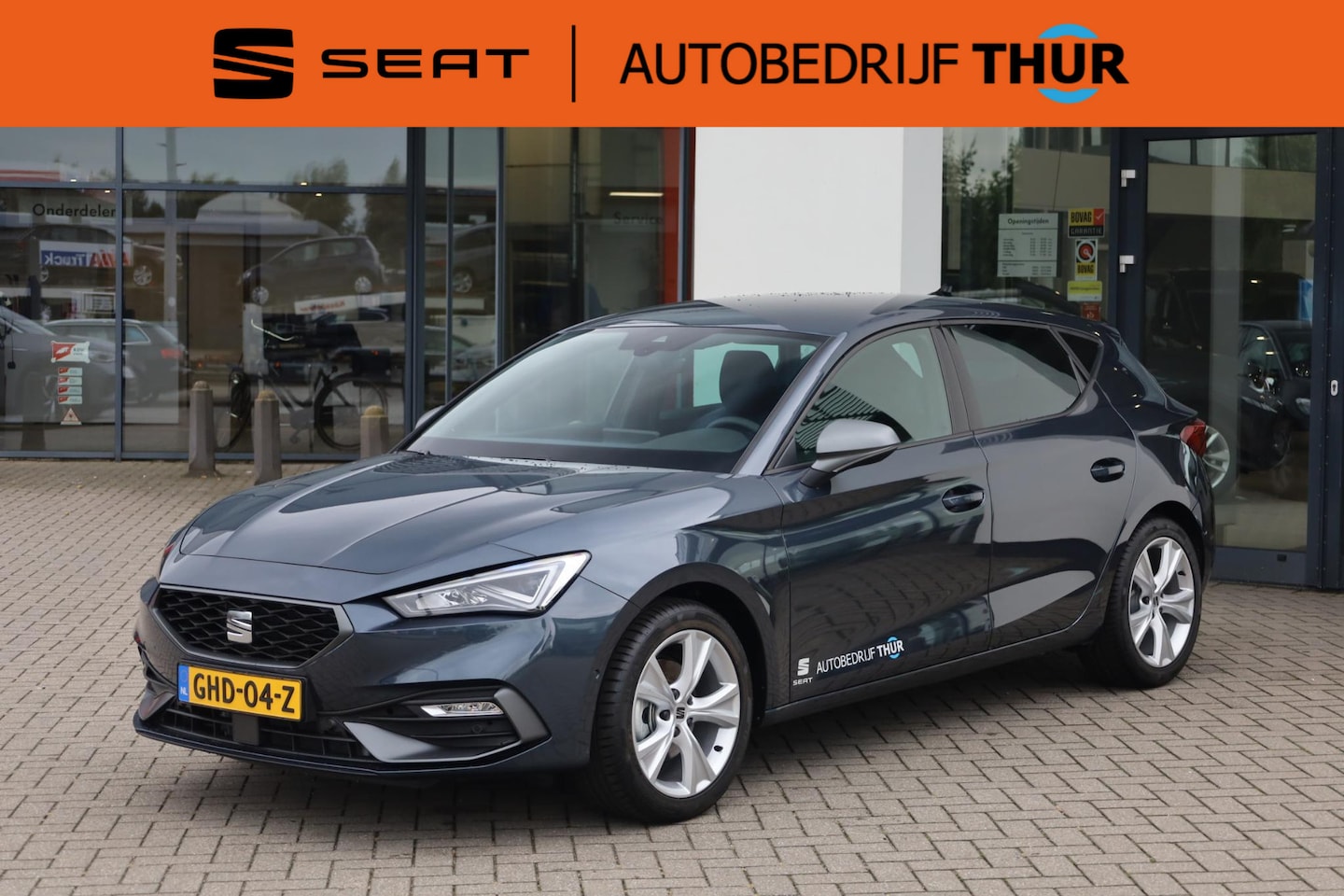 Seat Leon - 1.0 eTSI FR Business Intense 1.0 eTSI FR Business Intense 110PK / 81kW, BeatsAudio™, Apple Carplay & Android Auto, acht - AutoWereld.nl