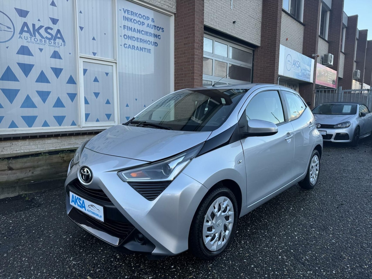 Toyota Aygo - 1.0 VVT-i x-play Automaat 72pk Airco/Bluetooth/Garantie/ - AutoWereld.nl