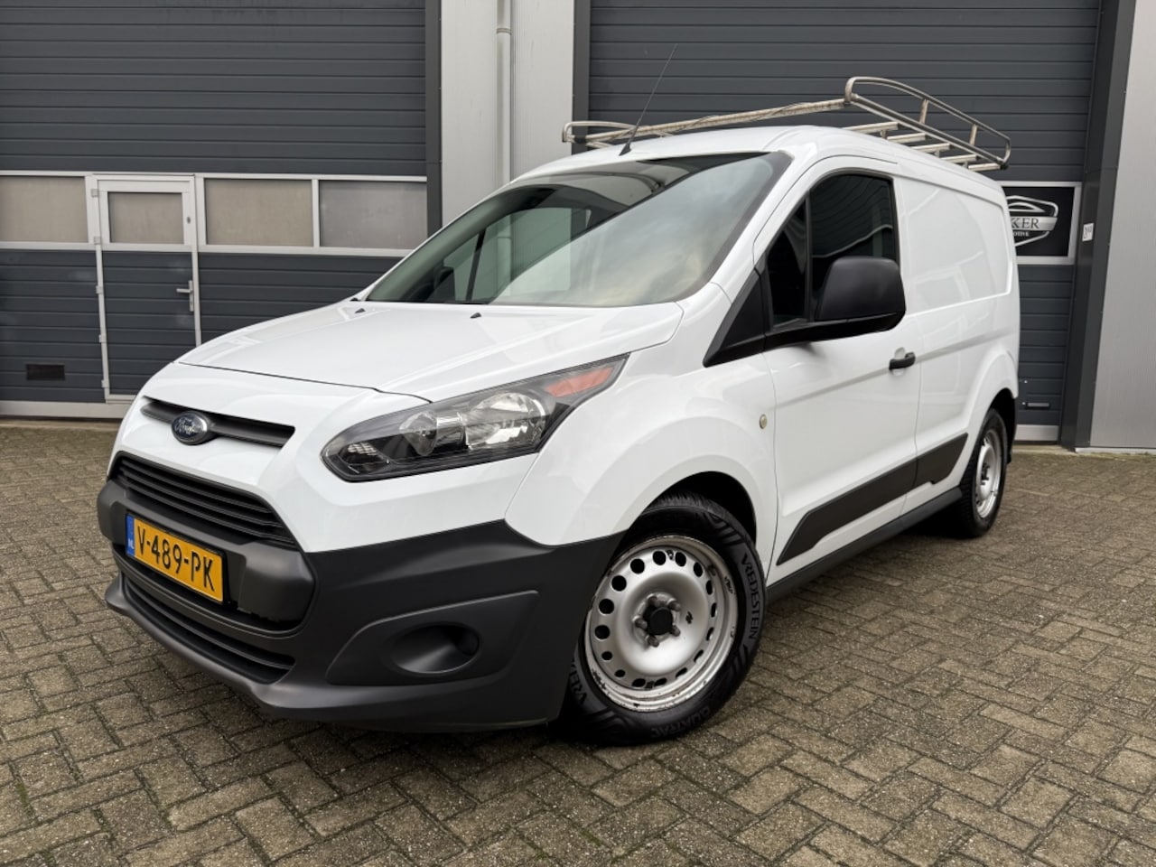 Ford Transit Connect - 1.5 TDCI L1 Economy Euro 6 Airco NAP Centrale deurvergrendeling - AutoWereld.nl