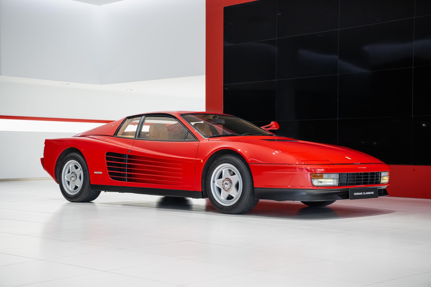 Ferrari Testarossa - Monospecchio - Classiche Certification - AutoWereld.nl