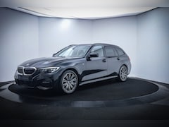 BMW 3-serie Touring - 330iA M-SPORT High Executive FULL LED/CAMERA/ACC/CARPLAY/STOELVERW./NAVI/ELEK TREKHAAK/LMV