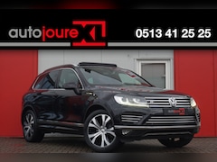 Volkswagen Touareg - 3.0 TDI R-line | Panoramadak | Luchtvering | DynAudio | Trekhaak |