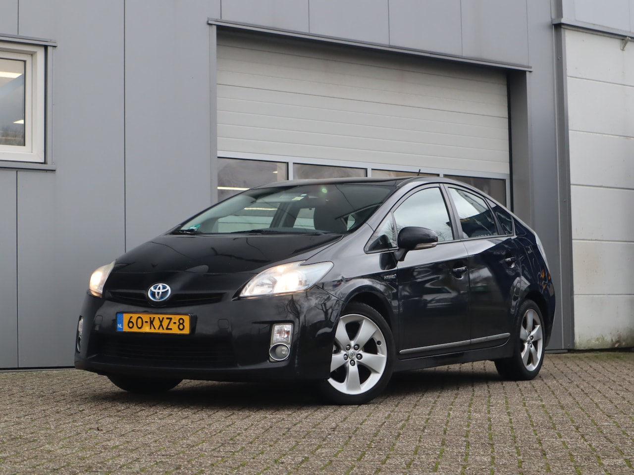 Toyota Prius - 1.8 Dynamic / Leder / Trekhaak / APK 06-01-2026 - AutoWereld.nl