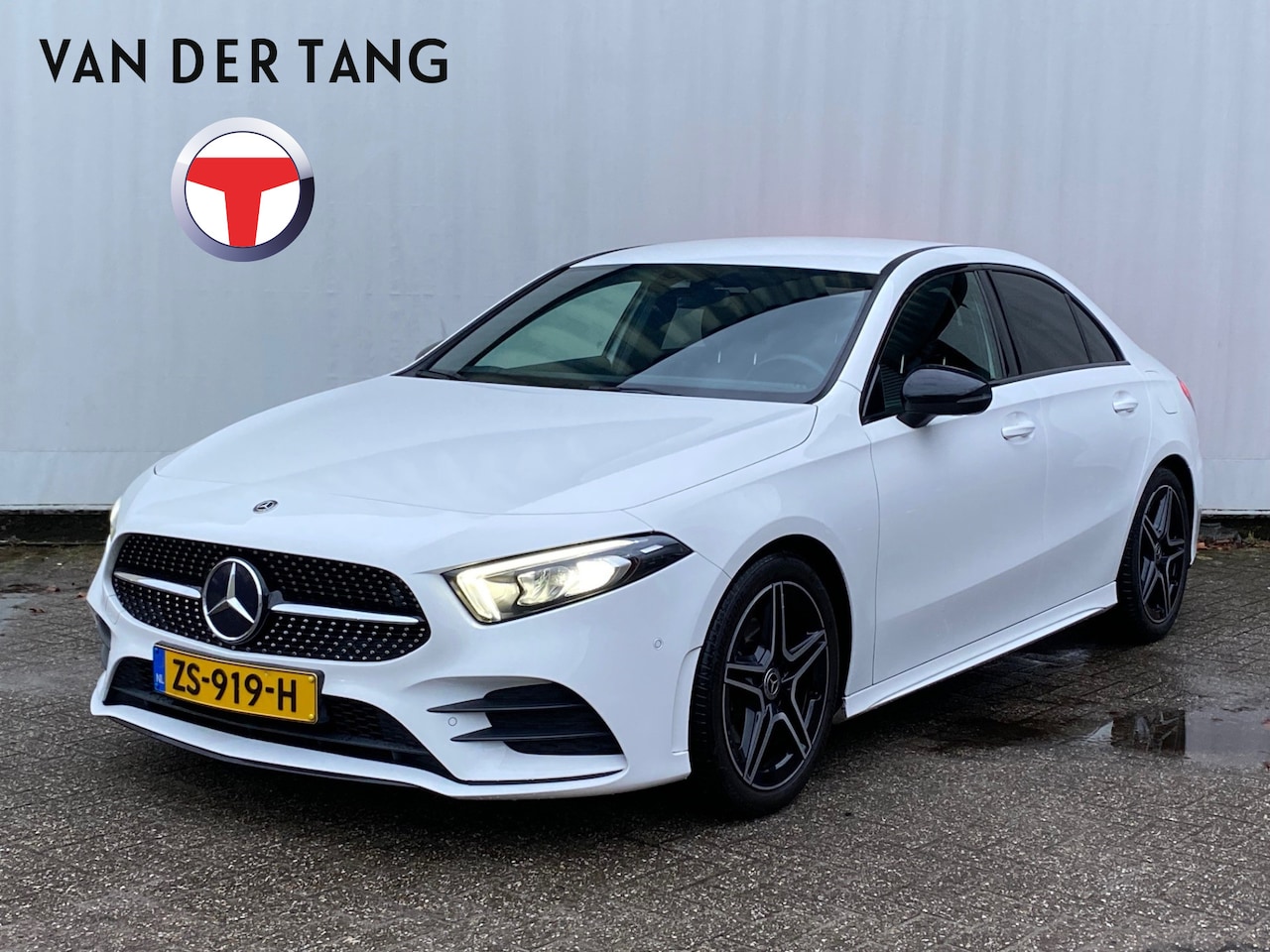 Mercedes-Benz A-klasse - 200 Business Solution AMG / Nightpakket / 164 PK  / Trekhaak origineel - AutoWereld.nl