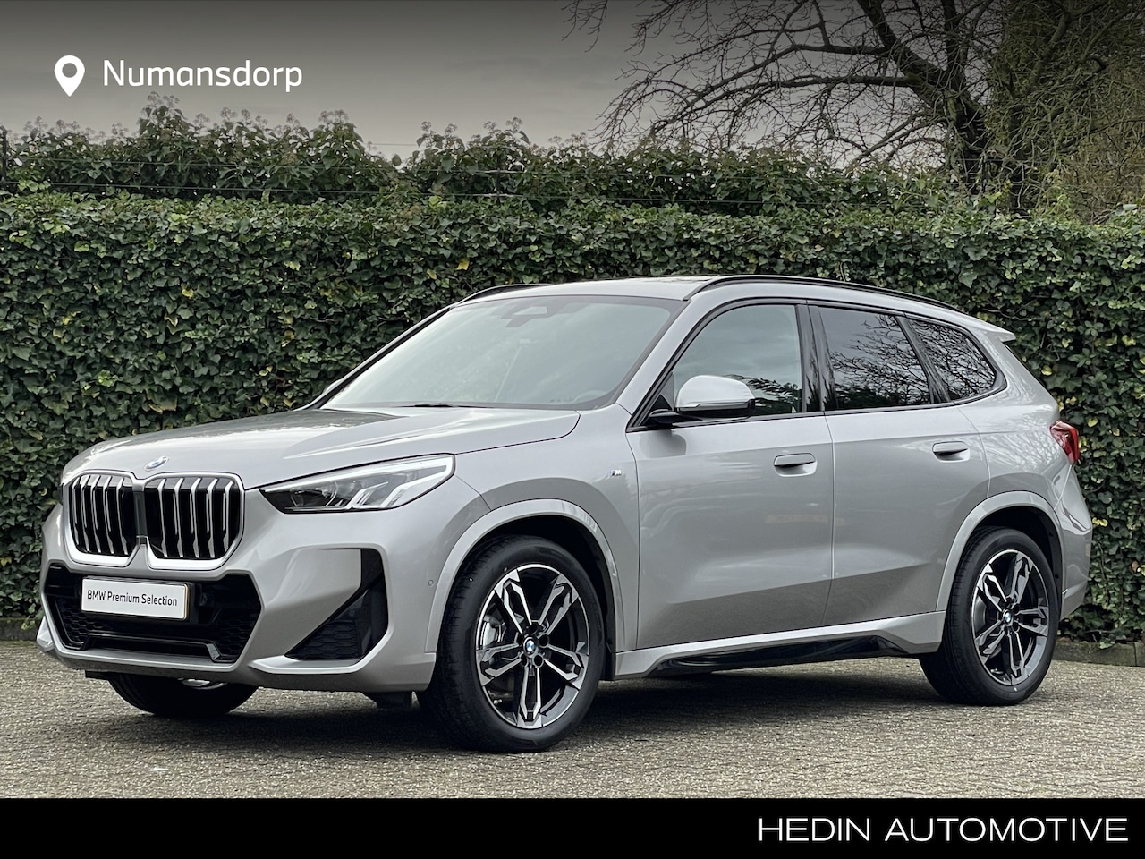 BMW X1 - sDrive18i | M-Sport | 19'' | Panorama | Stuur + Stoelverw. | Elek. Trekhaak - AutoWereld.nl