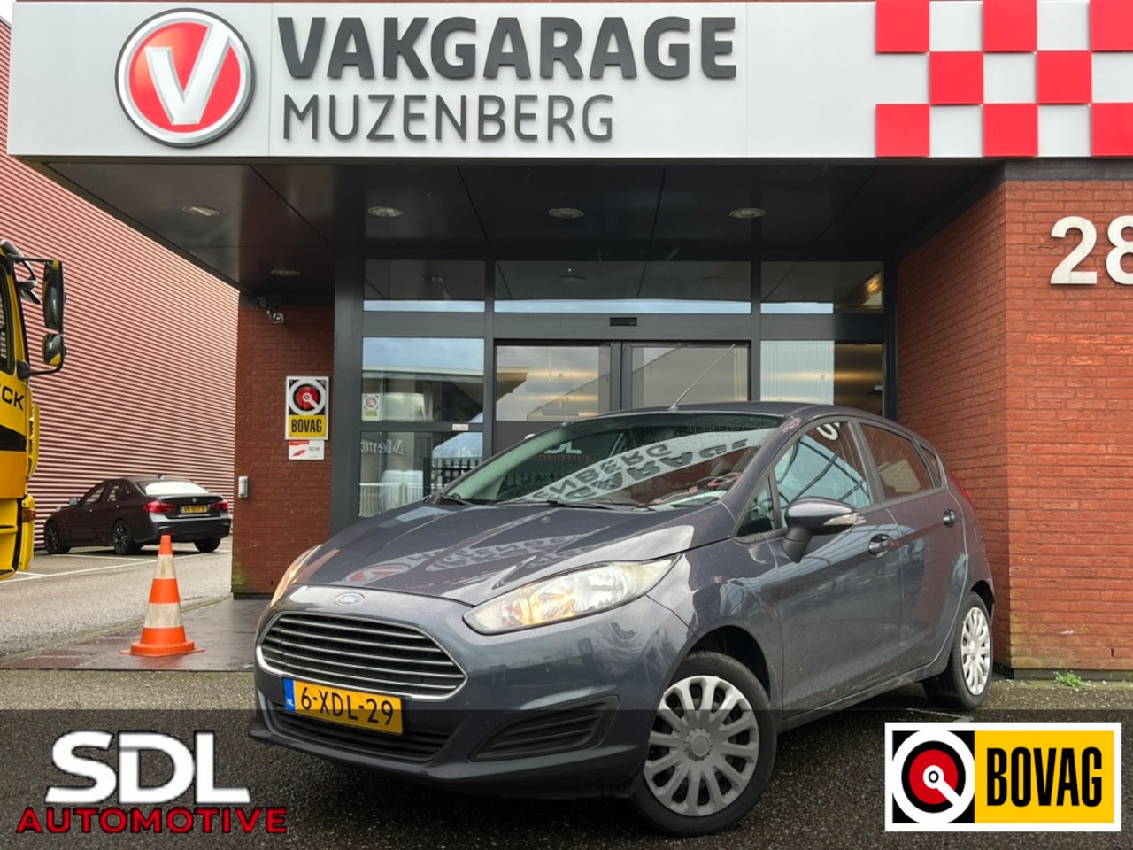 Ford Fiesta - 1.0 Champion // NAVI // AIRCO // BLUETOOTH // AUX // - AutoWereld.nl