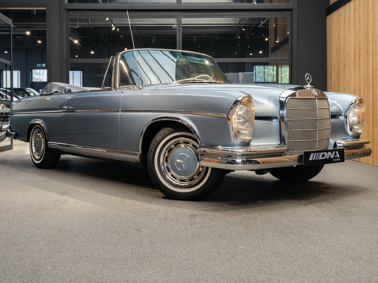 Mercedes-Benz 300-serie - 300 SE Volleder Automaat Nieuw Staat 300 SE - AutoWereld.nl