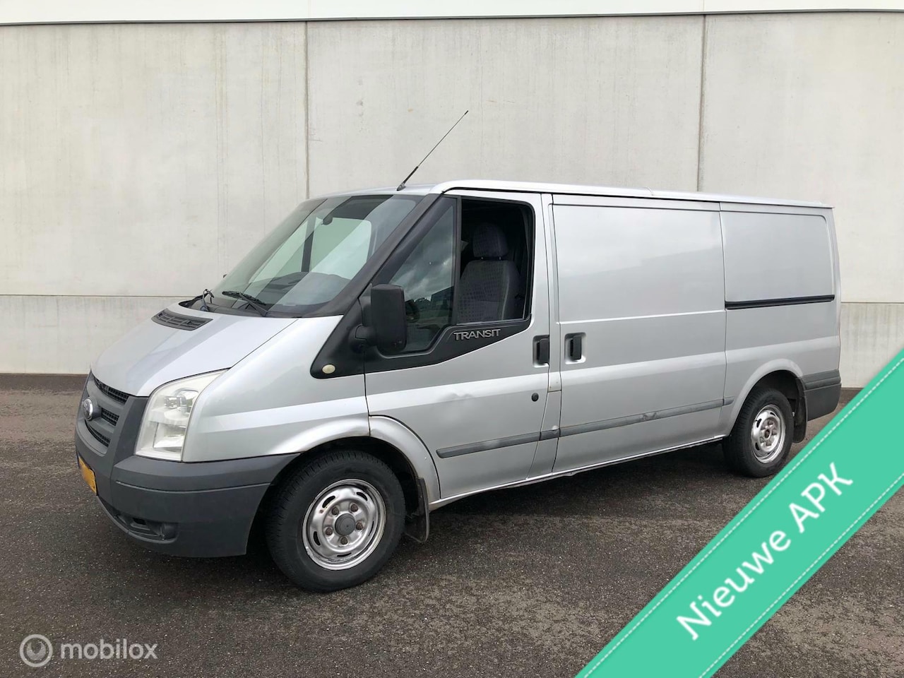 Ford Transit - 280M LANG EURO 5 € 4500,- +21% BTW/TAX/ TVA - AutoWereld.nl