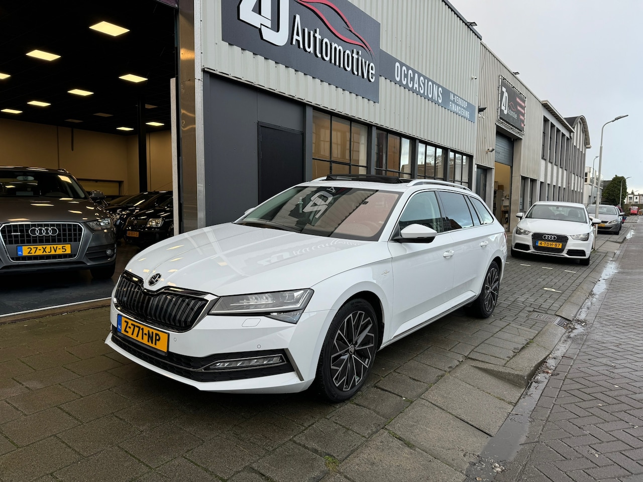 Skoda Superb Combi - 1.4 TSI iV DSG 2021 Sportline Pano Camera Canton Memory - AutoWereld.nl