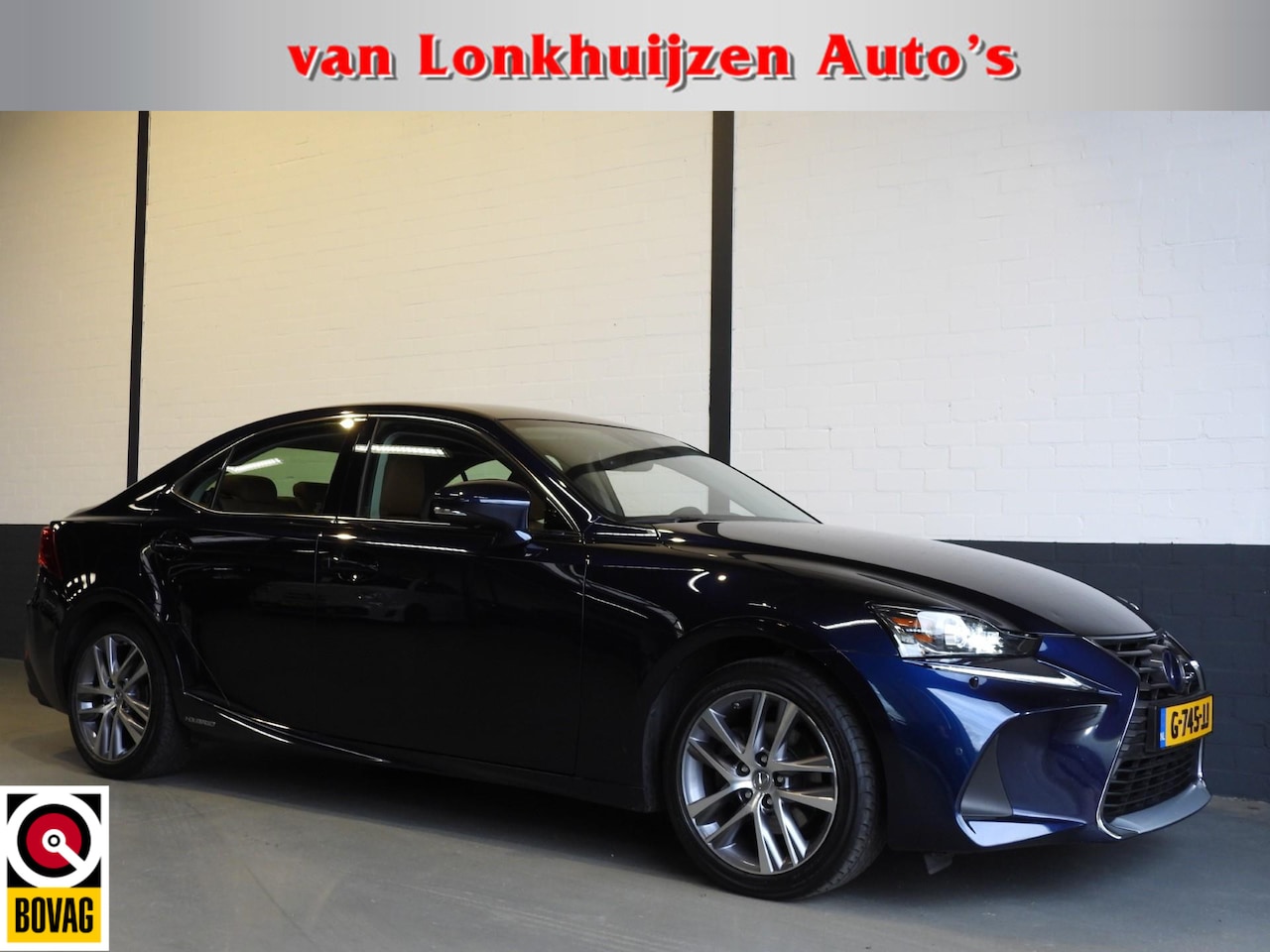 Lexus IS - 300h Hybrid Edition 30 NAVI/LEER/LED/17"LMV! - AutoWereld.nl